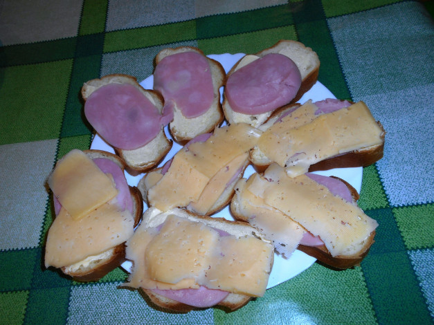 Обои картинки фото еда, бутерброды,  гамбургеры,  канапе, сыр, хлеб, колбаса