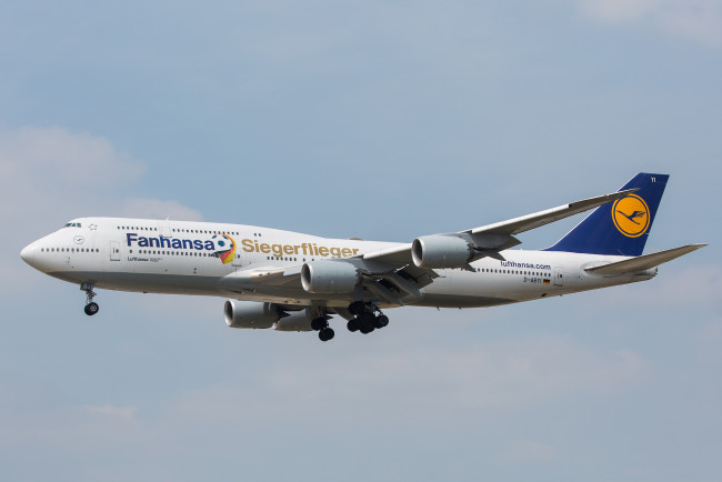 Обои картинки фото авиация, пассажирские самолёты, авиалайнер