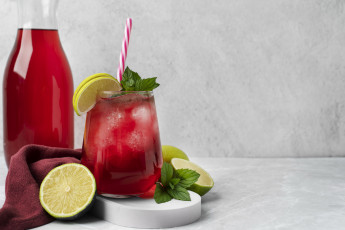 Картинка еда напитки +сок лайм мята сок клубничный лед