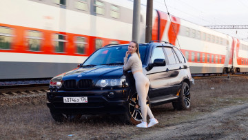 Картинка автомобили -авто+с+девушками bmw x5