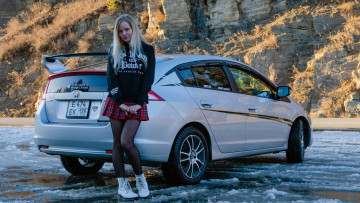 Картинка автомобили -авто+с+девушками honda insight