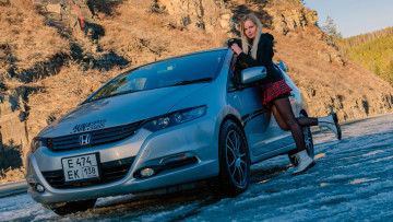 Картинка автомобили -авто+с+девушками honda insight