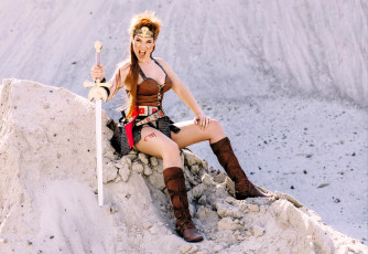 Картинка девушки анна+шаховская образ косплей наряд меч скалы