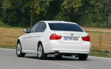 Картинка 2010 bmw 320d автомобили