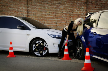 Картинка автомобили авто девушками