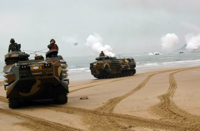 Обои картинки фото техника, военная, бронетехника