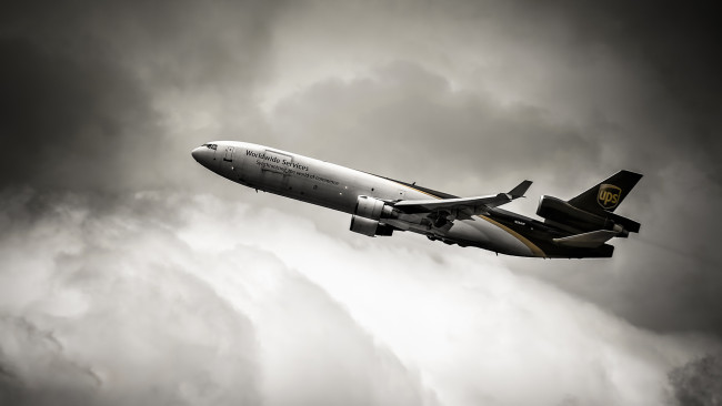Обои картинки фото авиация, грузовые самолёты, авиалайнер