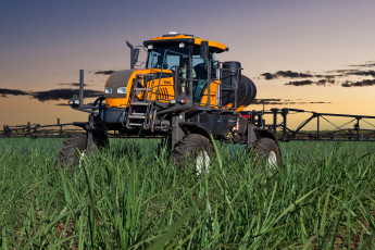 Картинка техника распылители valtra