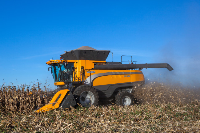 Обои картинки фото техника, комбайны, valtra