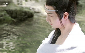 Картинка мужчины wang+yi+bo актер полотенце съемки источник