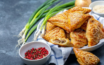 Картинка еда хлеб +выпечка зеленый лук пирожки