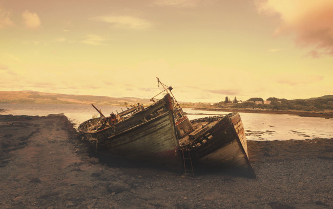 Обои картинки фото корабли, лодки,  шлюпки, старые, заброшенные