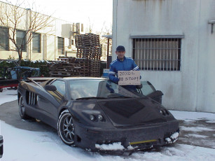 Картинка автомобили выставки уличные фото