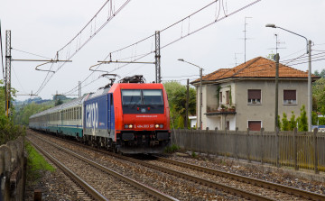 Картинка техника электрички рельсы полустанок поезд
