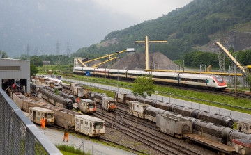 Картинка техника поезда депо пути поед вагоны