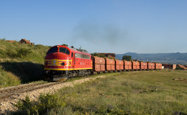 Обои картинки фото техника, поезда, локомотив, товарный, состав