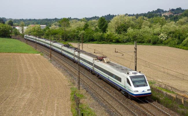 Обои картинки фото техника, поезда, поля, железная, дорога, поезд