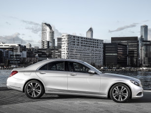Картинка автомобили mercedes-benz 2014г s 300 w222 au-spec светлый bluetec