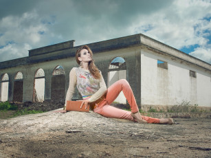 Картинка taynara+s +gargantini девушки +gargantini& 65279 джинсы клатч развалины