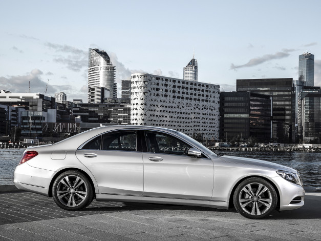 Обои картинки фото автомобили, mercedes-benz, 2014г, s, 300, w222, au-spec, светлый, bluetec