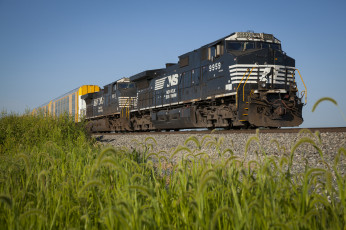 Картинка техника поезда рельсы локомотив состав дорога железная