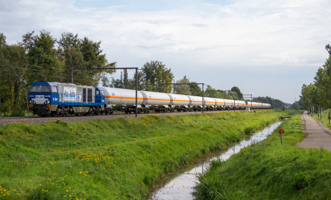 Обои картинки фото техника, поезда, состав, локомотив, рельсы, дорога, железная