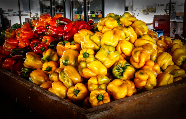 Обои картинки фото еда, перец, закрома