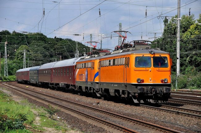 Обои картинки фото техника, электровозы, состав, локомотив, рельсы, дорога, железная