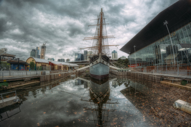 Обои картинки фото корабли, парусники, канал, мачты, пистань