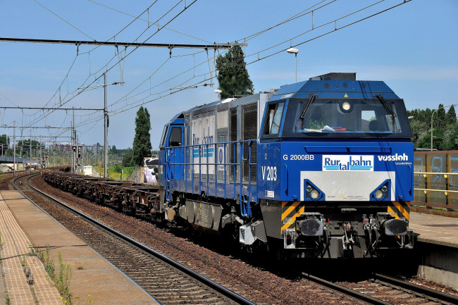 Обои картинки фото техника, поезда, рельсы, дорога, железная, состав, локомотив