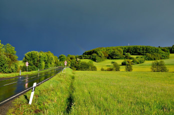 Картинка природа дороги дорога шоссе мокрое знаки