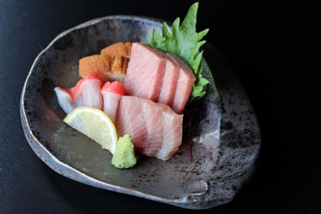 Обои картинки фото еда, рыба,  морепродукты,  суши,  роллы, деликатесы