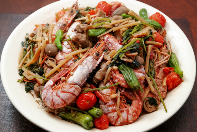 Обои картинки фото еда, рыба,  морепродукты,  суши,  роллы, деликатесы