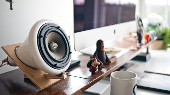 Обои картинки фото музыка, -другое, колонка, кружка