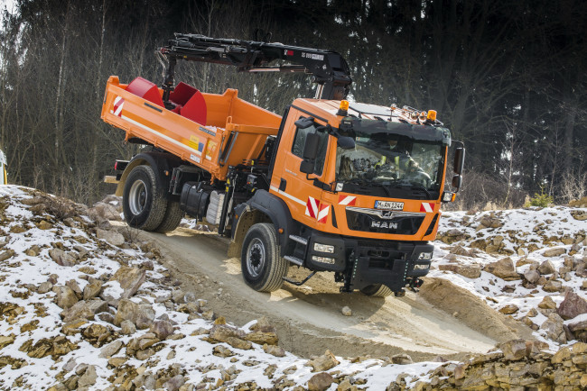 Обои картинки фото автомобили, man