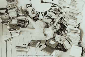 Картинка календари компьютерный+дизайн calendar азиатка девушка лежать часы книга