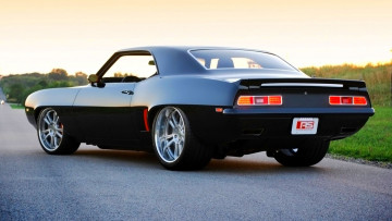 Картинка chevrolet+camaro+ss автомобили camaro chevrolet ss super sport легендарный американский мускулистый парень