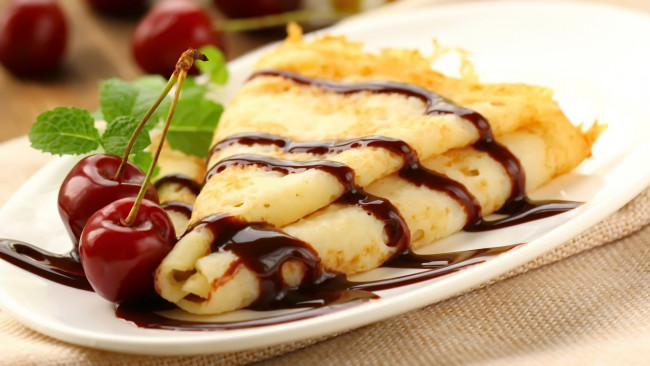 Обои картинки фото еда, блины,  оладьи, вишни