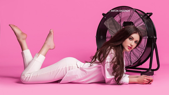 Обои картинки фото мария башмакова, девушки, девушка, женщина, брюнетка, темноволосая, сексуальная, модель, звезда, позирует, разная, обувь, верхняя, стильная, одежда, нижнее, эротическое, бельё, трусы, лифчик, колготки, чулки, аксессуары, макияж, и, множество, элементов, на, фотографии