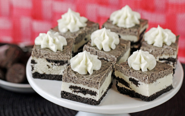 Обои картинки фото еда, пирожные,  кексы,  печенье, крем, маковая, начинка