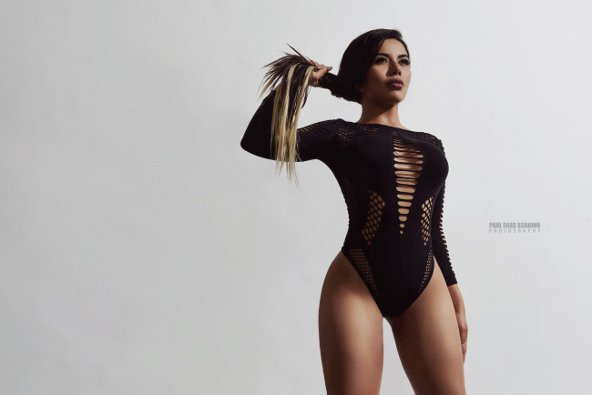 Обои картинки фото caro gavilanes, девушки, - брюнетки,  шатенки, девушка, модель, paul, egas, scarino