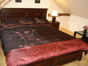 Картинка интерьер спальня покрывало кровать