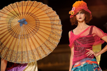 Картинка _Unsort+-НЕ+ВЫБИРАТЬ++ девушки  не выбирать john galliano