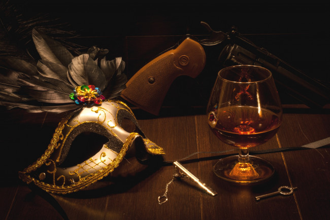 Обои картинки фото разное, маски,  карнавальные костюмы, маска, пистолет, бокал