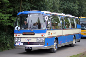 Картинка автомобили автобусы пассажирский транспорт