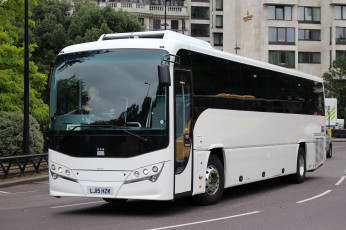 Картинка автомобили автобусы транспорт пассажирский