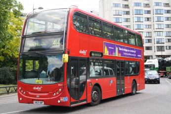 Картинка автомобили автобусы транспорт пассажирский