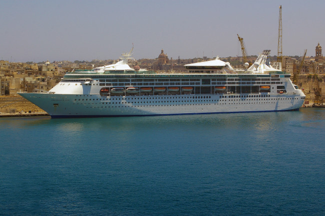 Обои картинки фото grandeur of the seas, корабли, лайнеры, лайнер, круизный