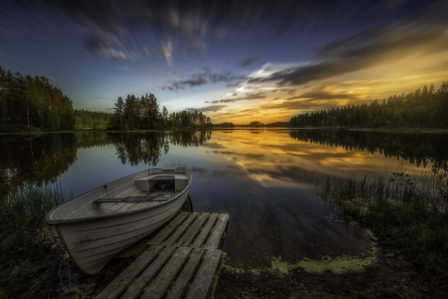 Обои картинки фото корабли, лодки,  шлюпки, река, лес, утро, лодка