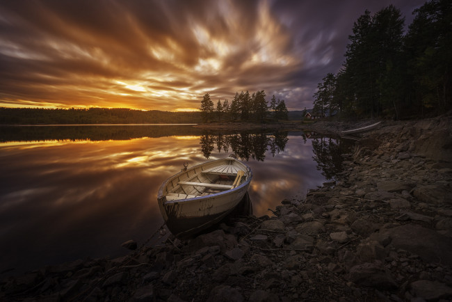 Обои картинки фото корабли, лодки,  шлюпки, река, сумерки